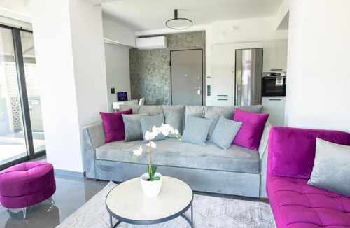 Gazi Apartment | Iris Penthouse - Luxury Acropolis View and Jacuzzi