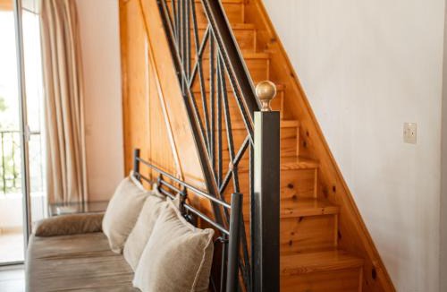 Ag. Georgios Apartment | Iron House