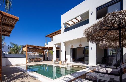 Adelianos Kampos Apartment | Isla Luxury Apartment - Private Pool - 100m from the beach