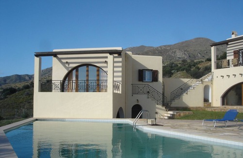 Agia Galini Villa | ISLAND VILLA sleeps 10 people