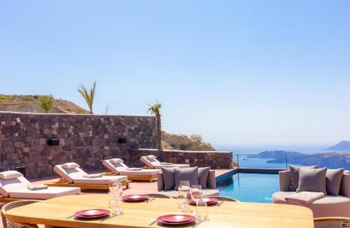 Santorini Villa | Islet Santorini Infinity Caldera Villa