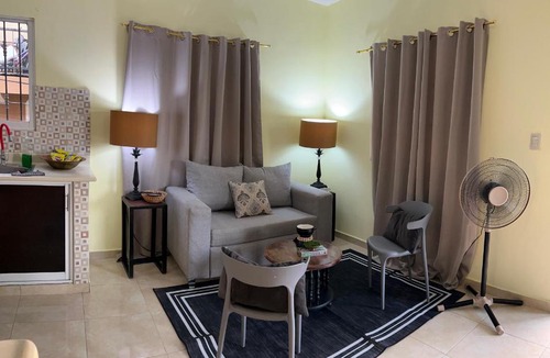 Los Maestros Apartment | J&W apartment