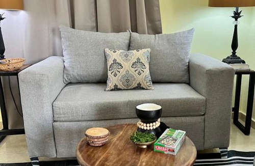 Los Maestros Apartment | J&W apartment