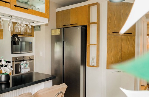 Nuevo Arroyo Hondo Apartment | jacuzzi 2-bedroom apartment with AC, WiFi in fabulous Santo Domingo