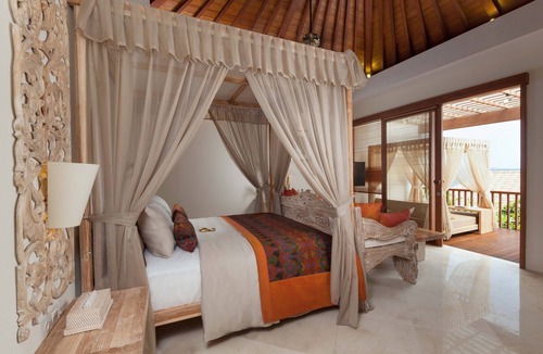 Sukawati Villa | Jacuzzi Sea View Villa at Purnama beach