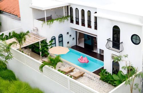 By Pass Ngurah Rai Villa | Jivani Villa Jimbaran - Private Pool & BBQ, Cinema Room, 9 Min to Nusa Dua Beach