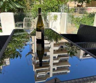 Alimos House | JOHNMAR apartment
