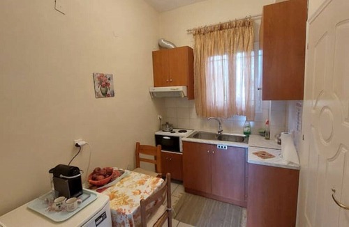 Lamia Apartment | Jolie, new & calm studio flat close to TEI/centre