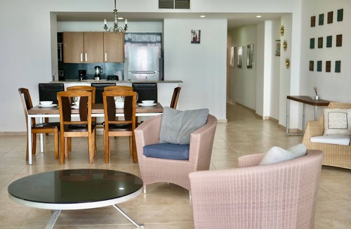 Altos de Arroyo Hondo Apartment | JuanDolio+SeaView+Cozy-2Br+3Bds+6Pax-/WiFi-Open Kitchen-/FrontBeach