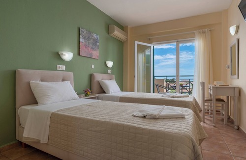 Kassandra Hotel | Julia Hotel