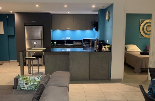 Papeete Apartment | Kaili Ocean view Luxury 2BR AC throughout Fiber Wifi & Pool close City & Airport