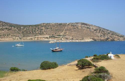 Naxos Apartment | Kalados -Beachfront Studios & Restaurant -