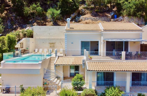 Petaleia Villa | Kalami Beach Villa with private heatable pool