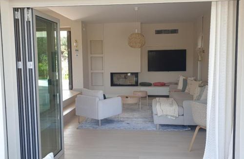 Lefktron Villa | Kalogria Residence