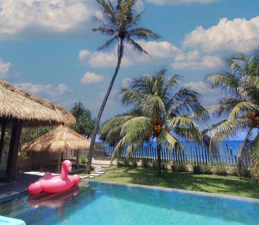 Senggigi Hotel | Kamana Beach House