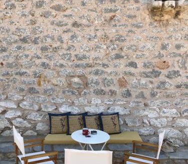 Alika Apartment | Kamares Cave House 3