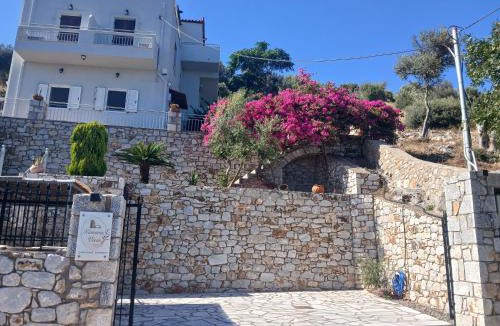 Karvelas Apartment | Kamares View