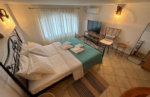 Kamari Apartment | Karma