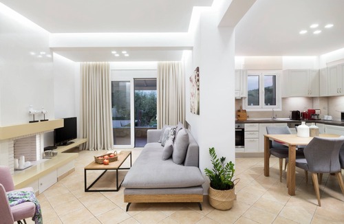 Haniotis Villa | Kassandra Villas