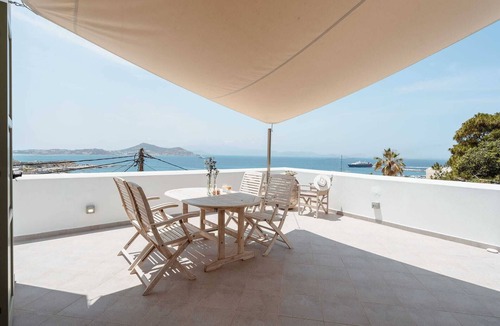 Old Town Naxos Apartment | Kastro Suite in Naxos Old Town