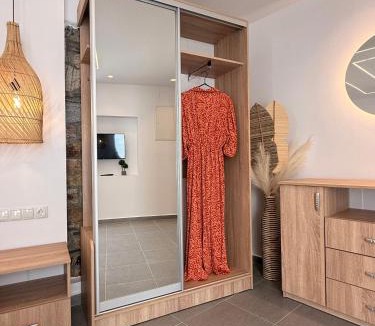 Plaka Hotel | Keti Kapri