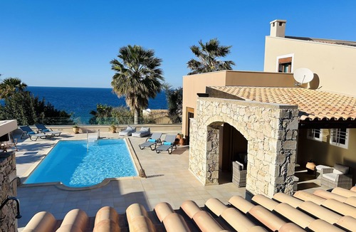 Gerani Villa | Kiki's exeptional Villa in Gerani, 500m from the beach