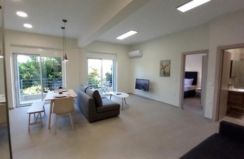 Sparta Apartment | King AGIS 2
