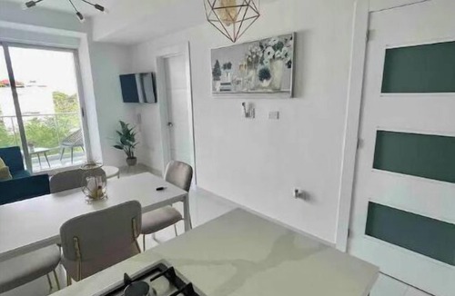 Renacimiento Condo | King size bed apt with roof top infinity pool