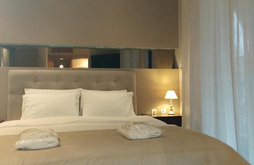 Larissa Apartment | Kings and Queens 2