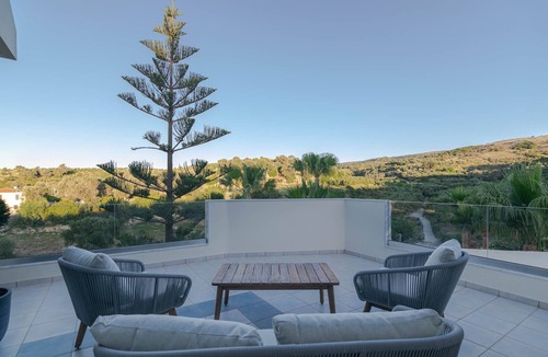 Kirianna Villa | Kipo paradiso villa, pool,spa,massage,yoga,gym