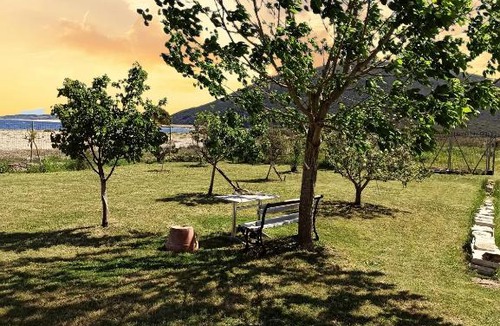 Lefkada Town House | Kite beach house