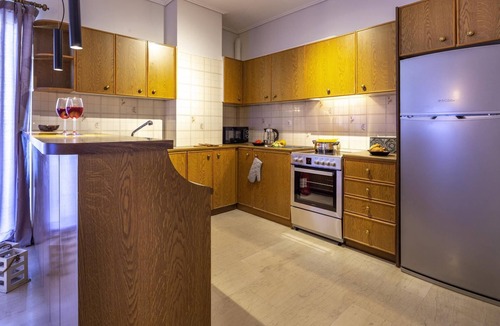 Glyfada Apartment | Kleio - Spacious Apartment in Glyfada