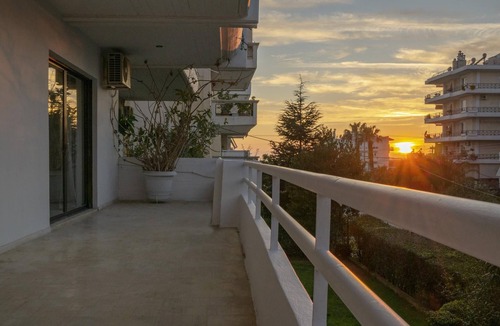 Glyfada Apartment | Kleio - Spacious Apartment in Glyfada