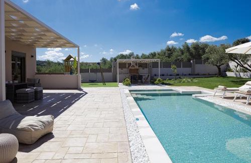 Perama Villa | Koin Villa Sunrise, with Heated Pool & Whirlpool