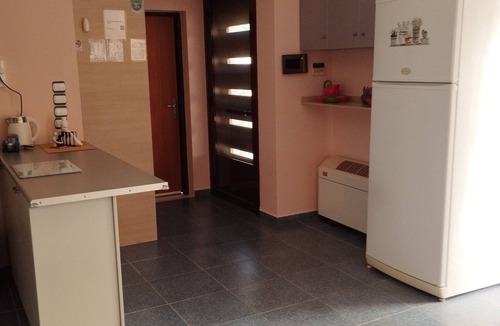 Tingaki House | Kos Dream Beachwalk Apartment with Private Terrace, Balcony, and Wi-Fi