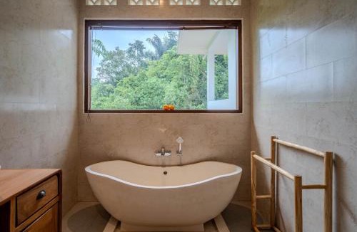Melayang Cabin | Krish Villas A1 & A2 Ubud Jungle View Shared Pool