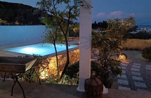 Stegna Cottage | Ktima Natura -Greek cottage in a quiete privet garden close to the beach.