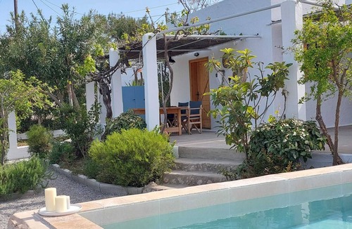 Stegna Cottage | Ktima Natura -Greek cottage in a quiete privet garden close to the beach.