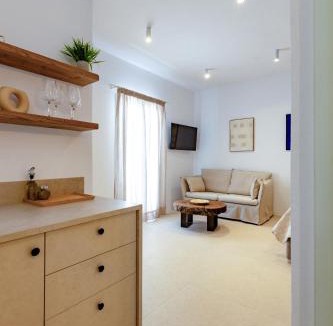 Naousa Apartment | Kyma & Anemos Suites