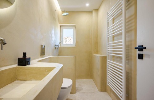 Kalyves Apartment | Kyma Haven Beachfront with Rooftop Jacuzzi