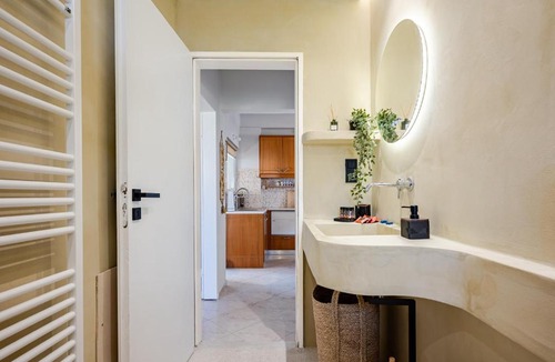 Kalyves Apartment | Kyma Haven Beachfront with Rooftop Jacuzzi