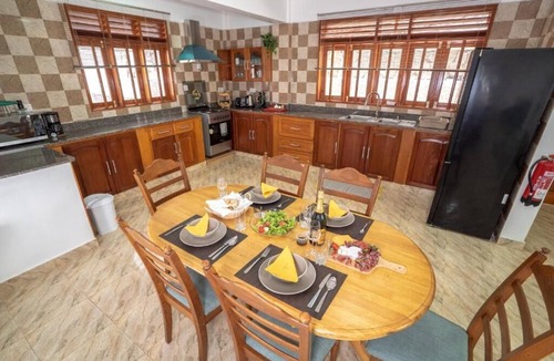 Beau Vallon House | LA BELLE RESIDENCE