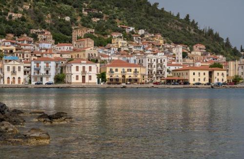 Gythio Hotel | La Boheme Hotel