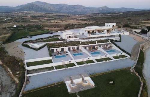 Naxos Apartment | La Grande Vue-Private hilltop villas with private pools