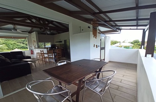 Teahupoo House | La Maison du Voyage: an invitation to relax and explore Raiatea.