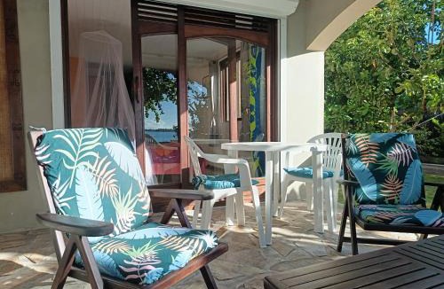 Pihaena House | La PERLE de MOOREA Suite Parentale BORD DE LAGON baie d'OPUNOHU