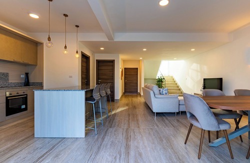 Portillo House | La Stuga del Mar your home in Portillo -Walk to Portillo Beach