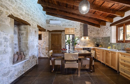 Margarites Villa | Laga 1577 Traditional Stonehouse, a cozy retreat