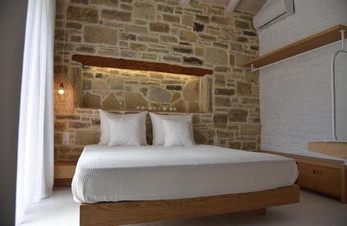 Pombia Villa | LAINI LUXURY SUITES