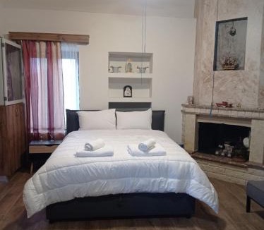 Agrinio House | Lake View Trichonida